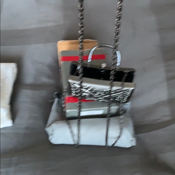 Tiny hard sided clutch bag - Picture 3 of 4